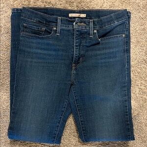 Levi's Women's Slim Straight Jeans in Dark Blue Denim